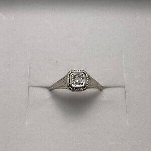 1920's Art Deco White Gold Diamond Engagement Ring